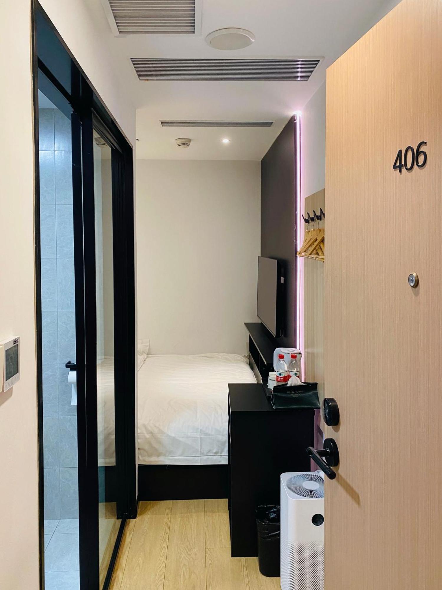 Dayin International Youth Hostel - Near East Nanjing Road & People'S Square & The Bund -Large Social Area -Bar -Cafe -Gym -Free Laundry Luggage Storage -24H Front Desk -English Service Shanghai Buitenkant foto